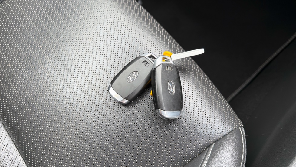 Hyundai KONA 1.6 GDi Hybrid Premium SE 5dr DCT Hybrid Hatchback - Image 20