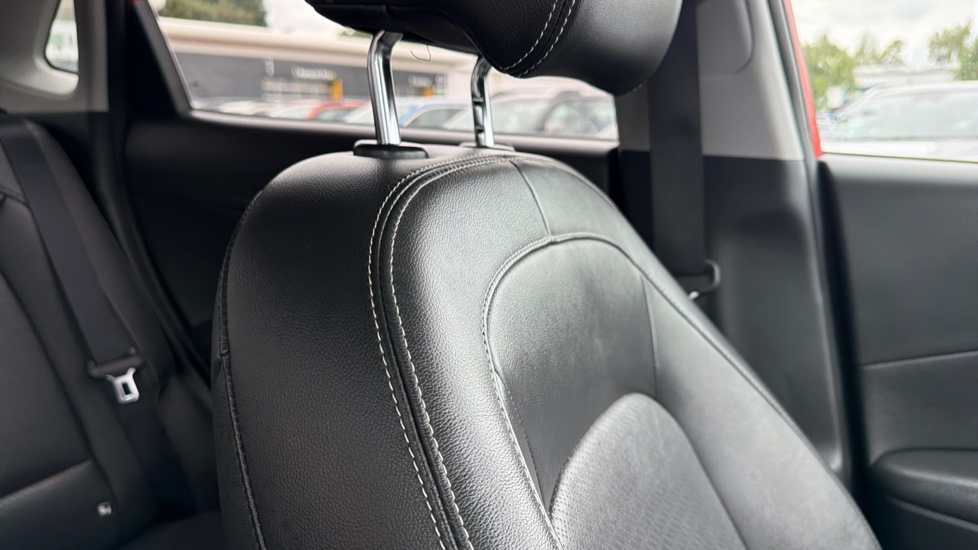Hyundai KONA 1.6 GDi Hybrid Premium SE 5dr DCT Hybrid Hatchback - Image 32