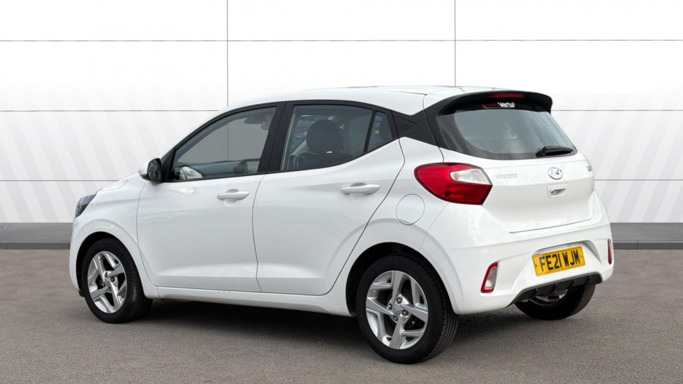 Hyundai i10 1.0 MPi SE Connect 5dr Petrol Hatchback - Image 2