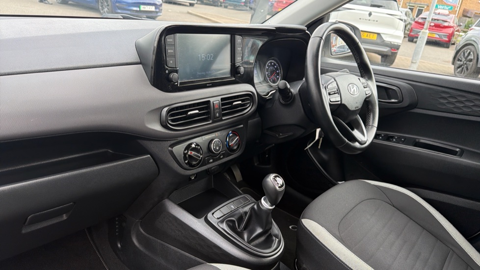 Hyundai i10 1.0 MPi SE Connect 5dr Petrol Hatchback - Image 9