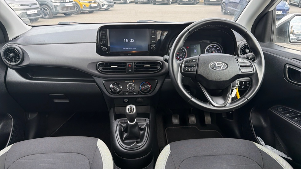 Hyundai i10 1.0 MPi SE Connect 5dr Petrol Hatchback - Image 10