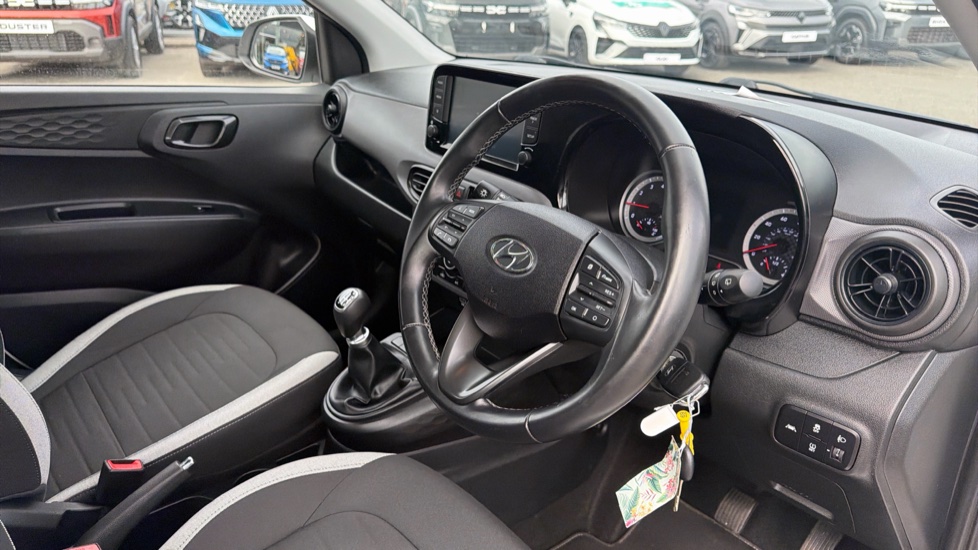 Hyundai i10 1.0 MPi SE Connect 5dr Petrol Hatchback - Image 11