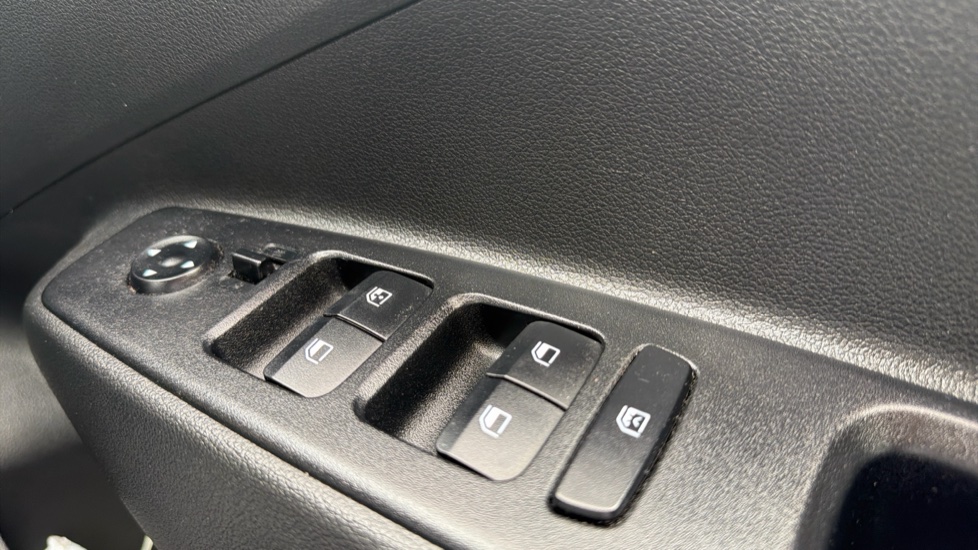 Hyundai i10 1.0 MPi SE Connect 5dr Petrol Hatchback - Image 21