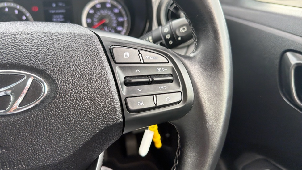 Hyundai i10 1.0 MPi SE Connect 5dr Petrol Hatchback - Image 23