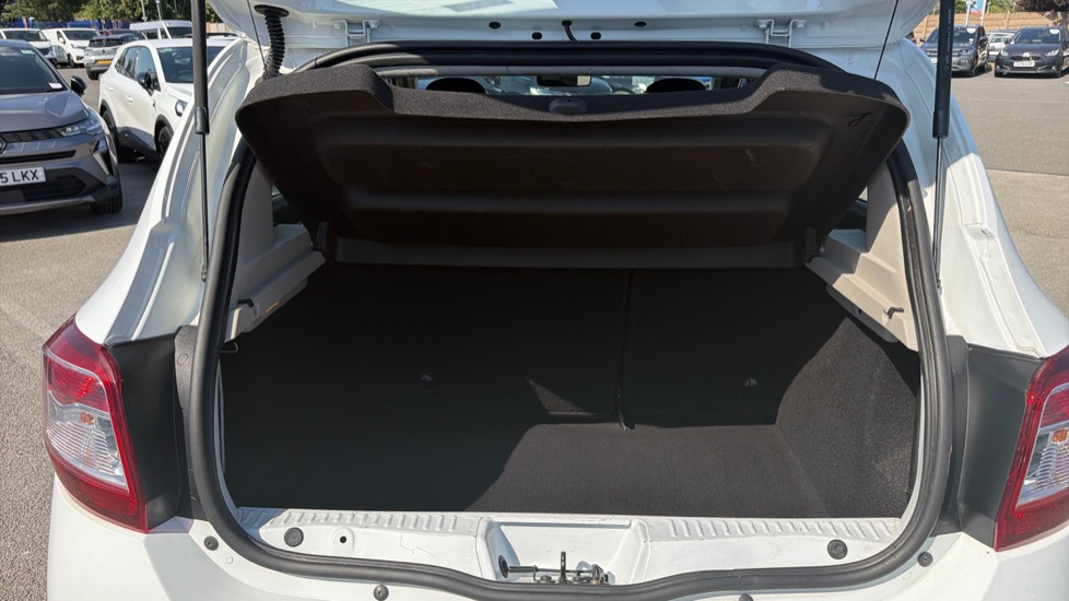 Dacia Sandero Stepway 0.9 TCe Laureate 5dr Petrol Hatchback - Image 4