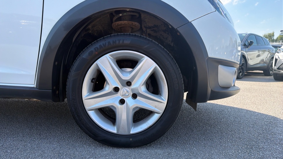 Dacia Sandero Stepway 0.9 TCe Laureate 5dr Petrol Hatchback - Image 7