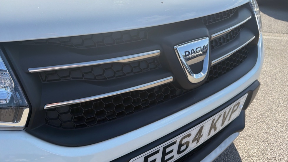 Dacia Sandero Stepway 0.9 TCe Laureate 5dr Petrol Hatchback - Image 8