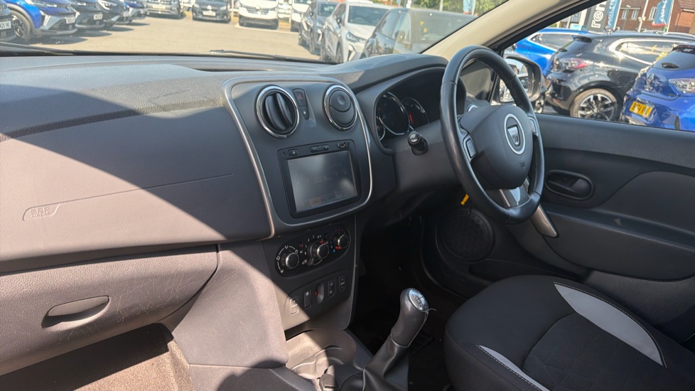Dacia Sandero Stepway 0.9 TCe Laureate 5dr Petrol Hatchback - Image 9