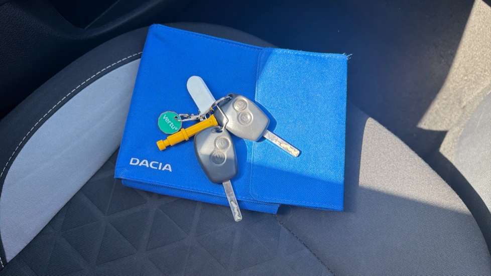 Dacia Sandero Stepway 0.9 TCe Laureate 5dr Petrol Hatchback - Image 19