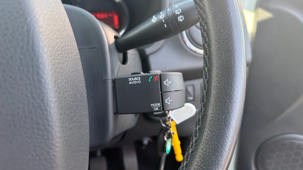 Dacia Sandero Stepway 0.9 TCe Laureate 5dr Petrol Hatchback - Image 23