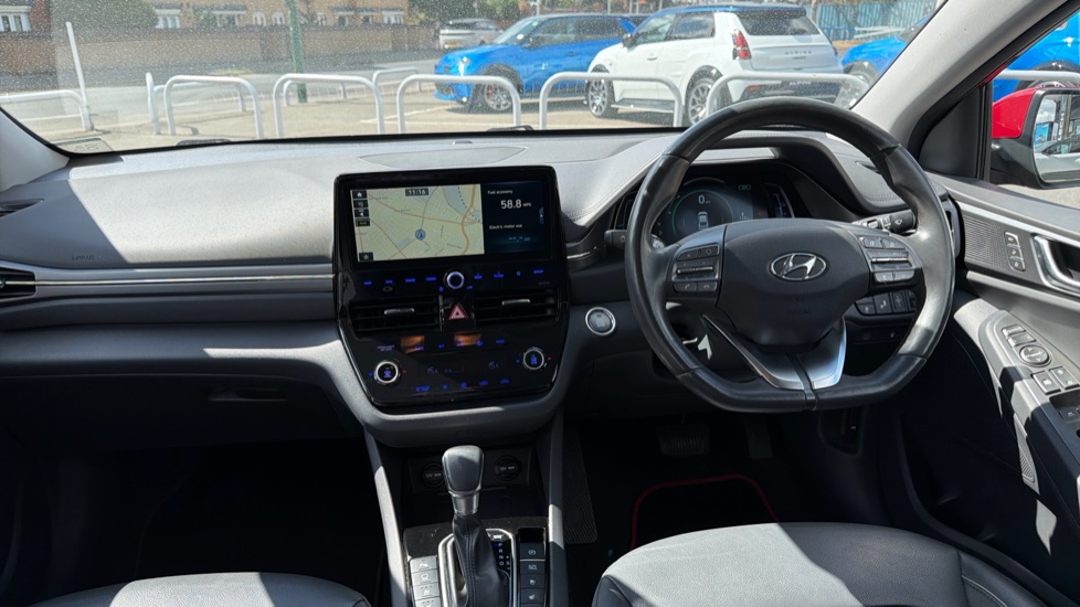 Hyundai IONIQ 1.6 GDi Hybrid Premium SE 5dr DCT Hybrid Hatchback - Image 10