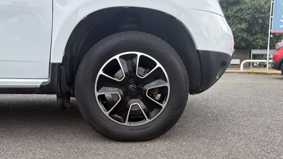 Dacia Duster 1.2 TCe 125 Prestige 5dr Petrol Estate - Image 7
