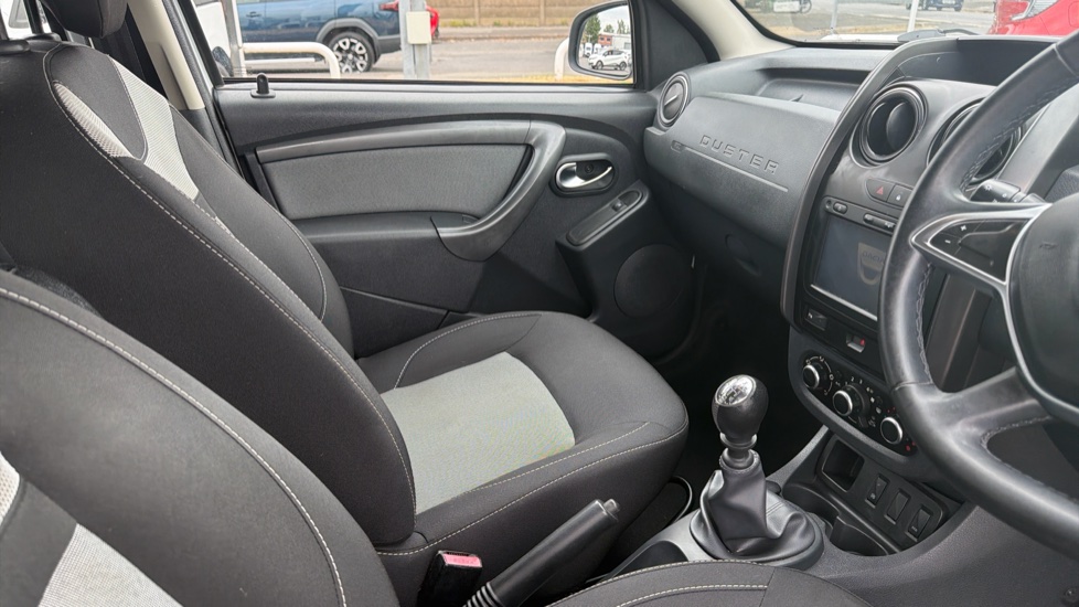 Dacia Duster 1.2 TCe 125 Prestige 5dr Petrol Estate - Image 14