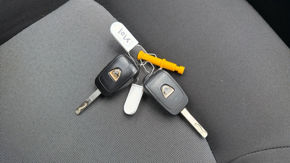 Dacia Duster 1.2 TCe 125 Prestige 5dr Petrol Estate - Image 20
