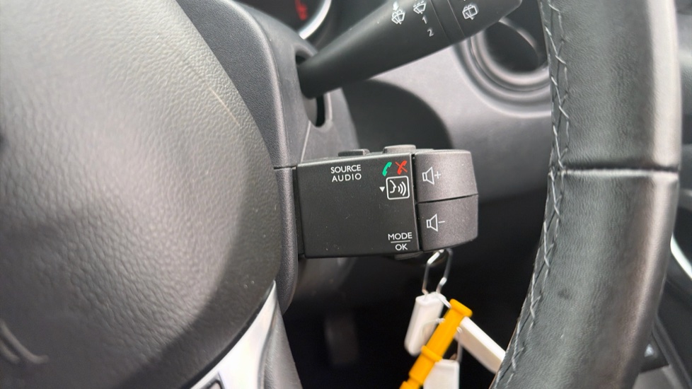 Dacia Duster 1.2 TCe 125 Prestige 5dr Petrol Estate - Image 22