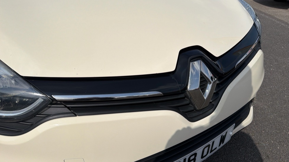 Renault Clio 1.5 dCi 90 Dynamique Nav 5dr Diesel Hatchback - Image 8
