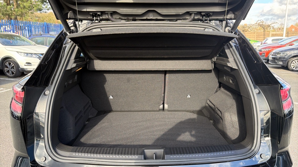 Renault Austral E-Tech Full Hybrid Iconic Esprit Alpine 5dr Auto Hybrid Estate - Image 4