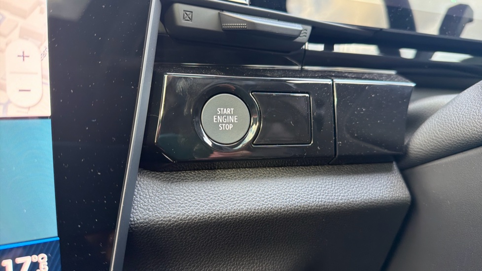 Renault Austral E-Tech Full Hybrid Iconic Esprit Alpine 5dr Auto Hybrid Estate - Image 33