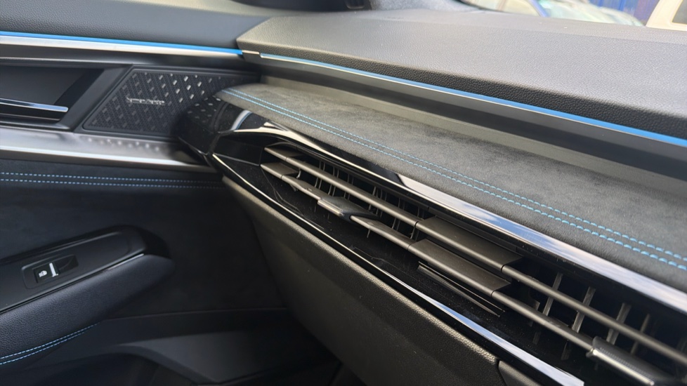 Renault Austral E-Tech Full Hybrid Iconic Esprit Alpine 5dr Auto Hybrid Estate - Image 41