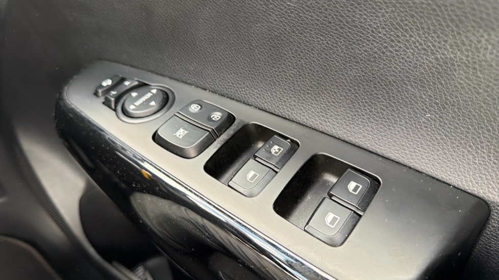 Kia Picanto 1.25 3 5dr Auto Petrol Hatchback - Image 21
