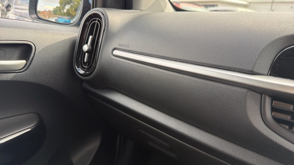 Kia Picanto 1.25 3 5dr Auto Petrol Hatchback - Image 29