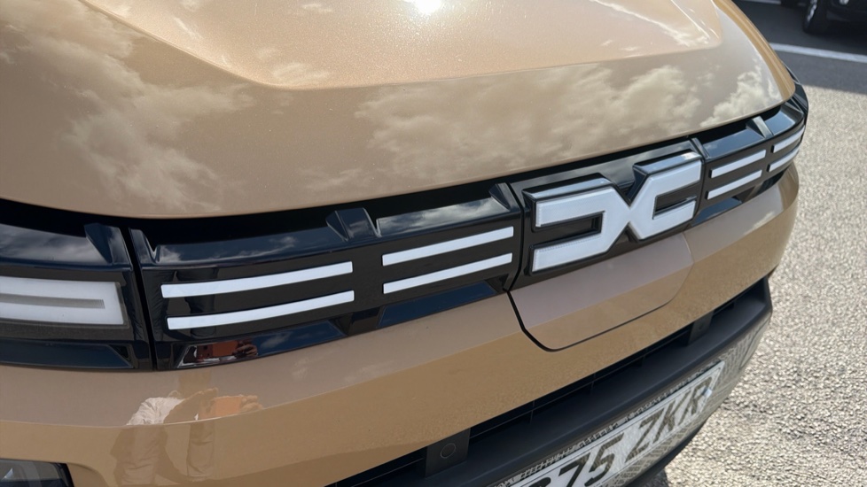 Dacia Spring 27kWh Extreme 65 48kW 5dr Auto Electric Hatchback - Image 8