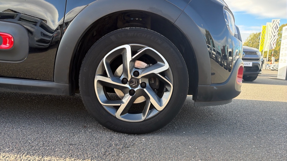 Citroen C3 1.2 PureTech Shine 5dr Petrol Hatchback - Image 7
