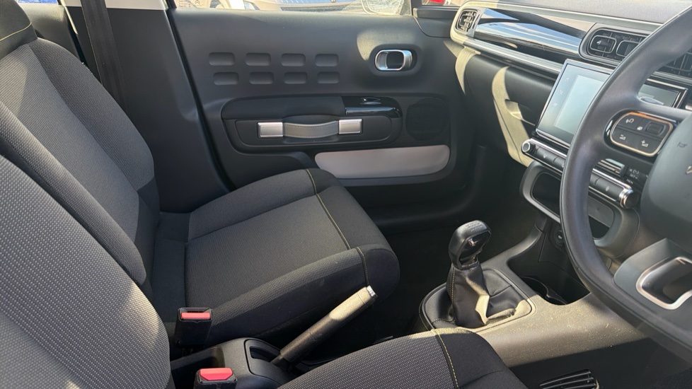 Citroen C3 1.2 PureTech Shine 5dr Petrol Hatchback - Image 14