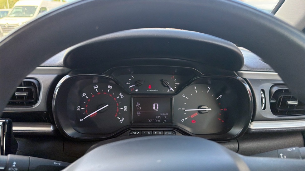 Citroen C3 1.2 PureTech Shine 5dr Petrol Hatchback - Image 18