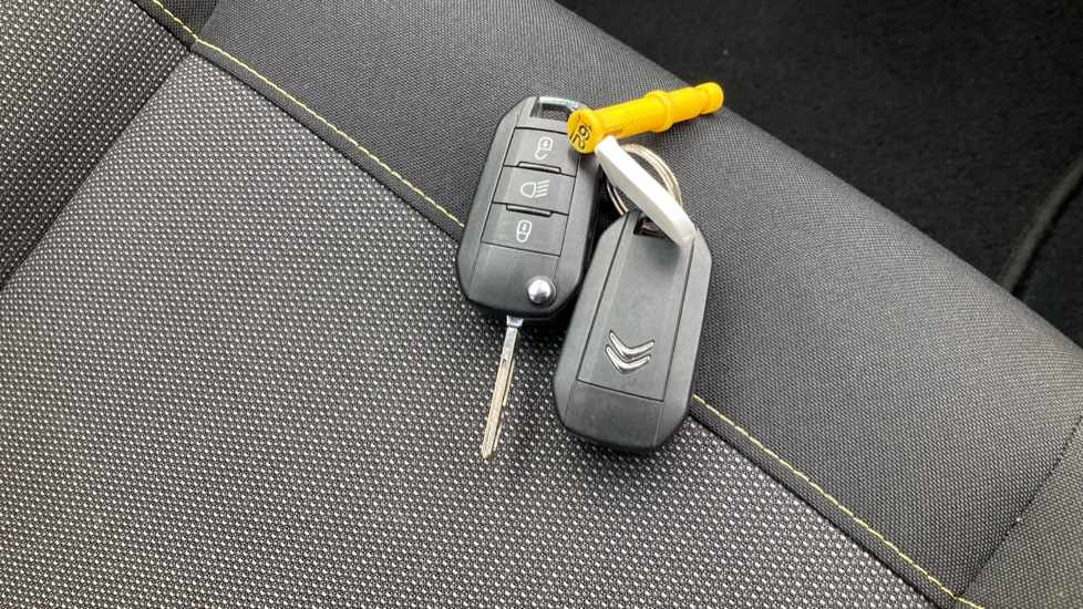 Citroen C3 1.2 PureTech Shine 5dr Petrol Hatchback - Image 20