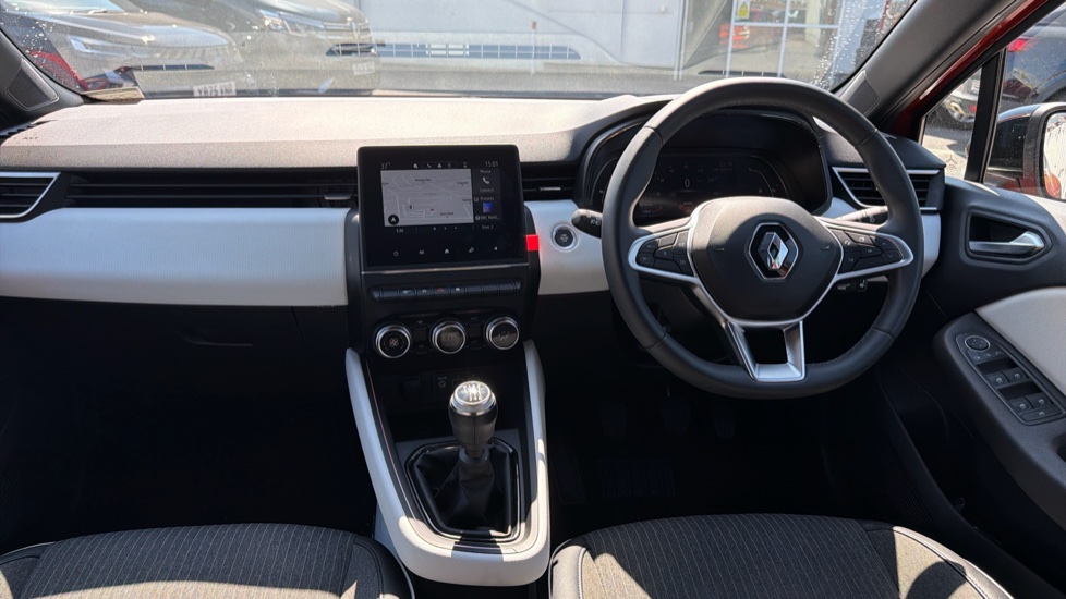 Renault Clio 1.0 TCe 90 Techno 5dr Petrol Hatchback - Image 10