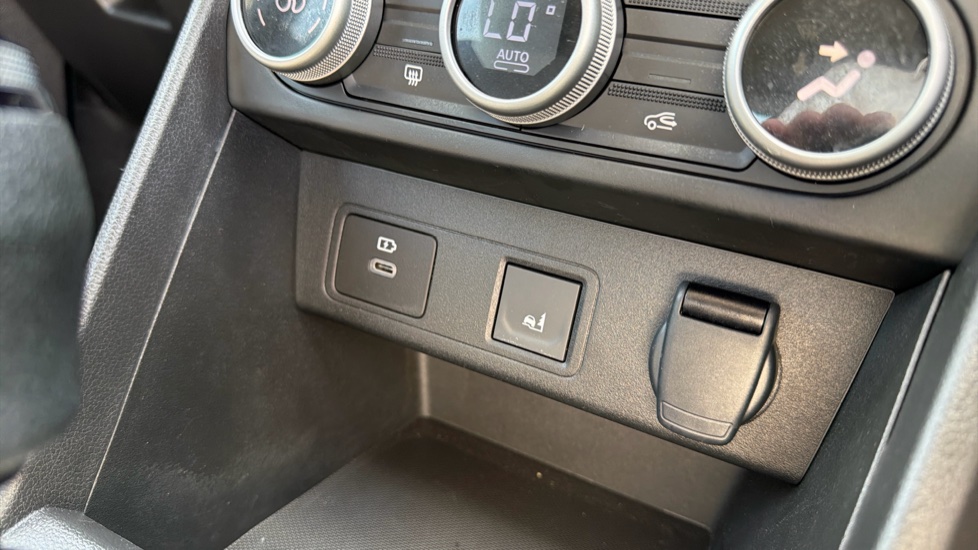 Dacia Sandero Stepway 1.0 TCe Extreme 5dr Petrol Hatchback - Image 30