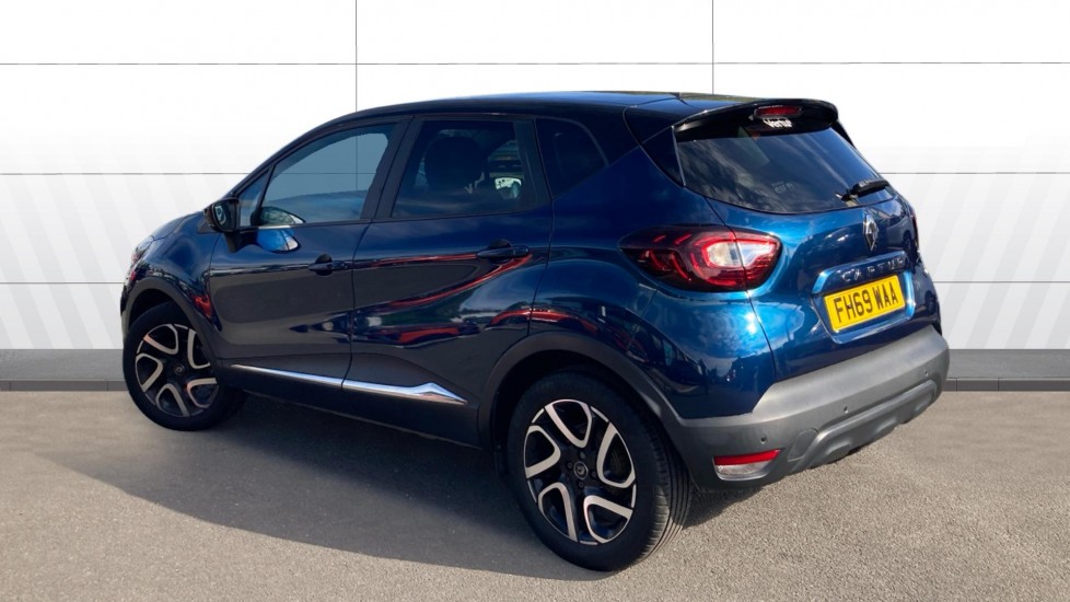 Renault Captur 0.9 TCE 90 Iconic 5dr Petrol Hatchback - Image 2