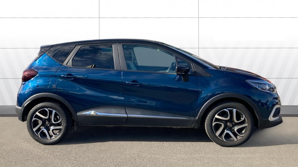Renault Captur 0.9 TCE 90 Iconic 5dr Petrol Hatchback - Image 5