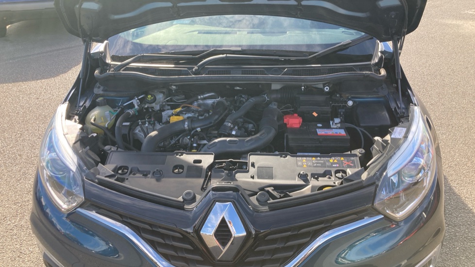 Renault Captur 0.9 TCE 90 Iconic 5dr Petrol Hatchback - Image 8