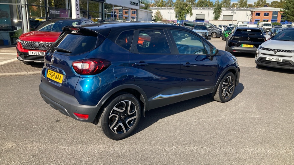 Renault Captur 0.9 TCE 90 Iconic 5dr Petrol Hatchback - Image 44