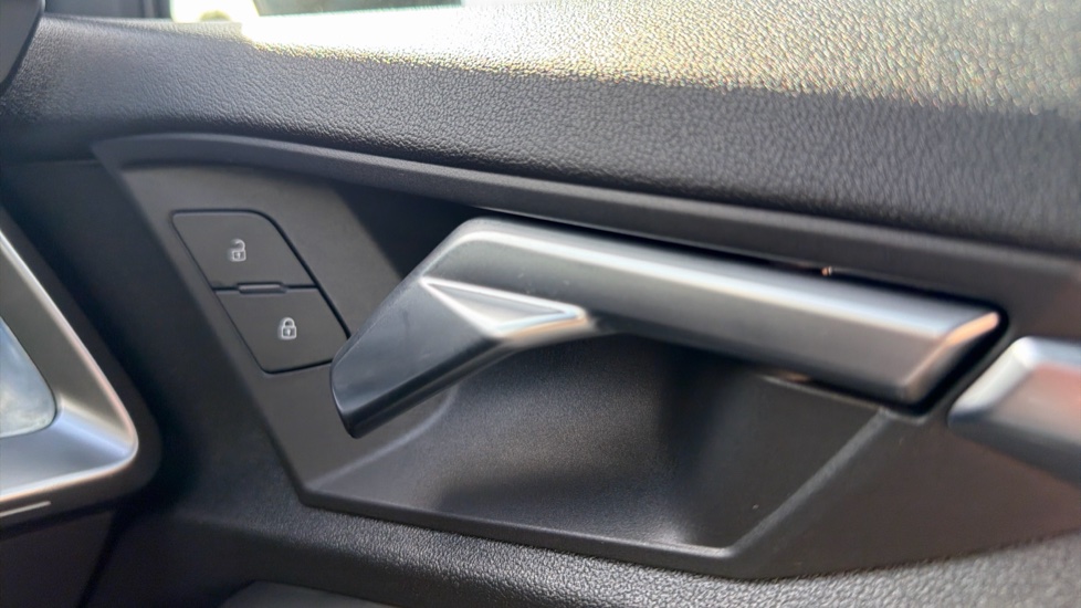 Audi A3 40 TFSI e S Line 5dr S Tronic Hatchback - Image 22