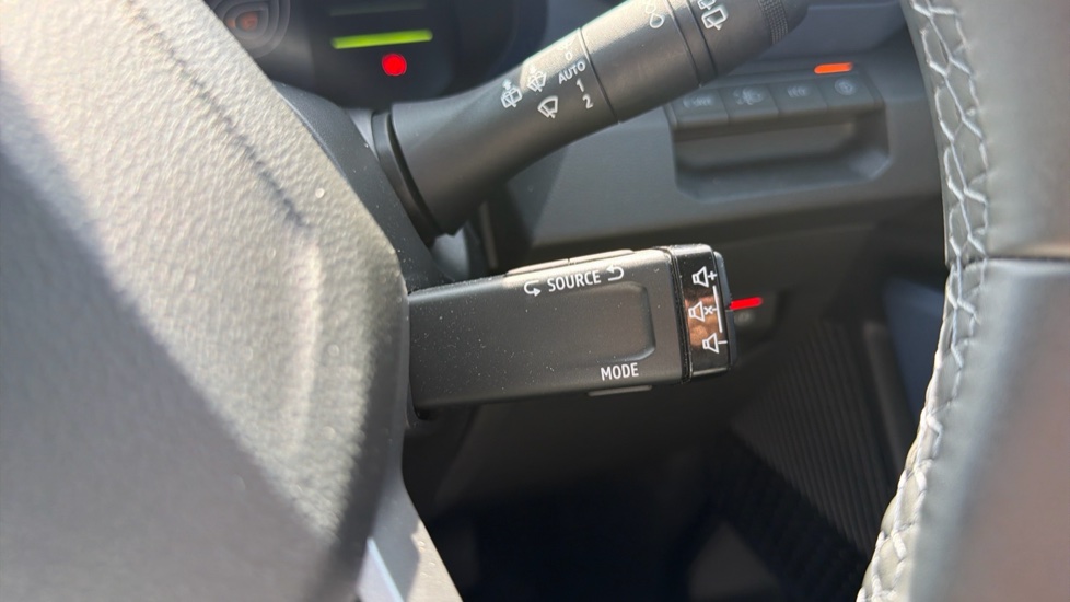 Dacia Duster 1.6 Hybrid 140 Journey 5dr Auto Hybrid Estate - Image 26