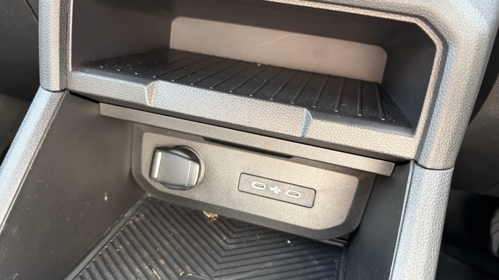 Dacia Duster 1.6 Hybrid 140 Journey 5dr Auto Hybrid Estate - Image 30