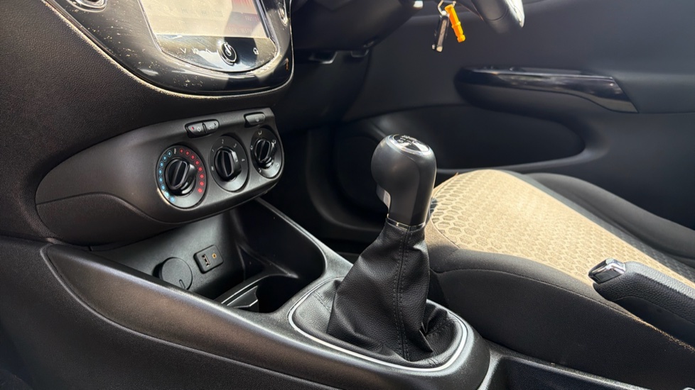 Vauxhall Corsa 1.4 ecoFLEX Excite 5dr [AC] Petrol Hatchback - Image 13