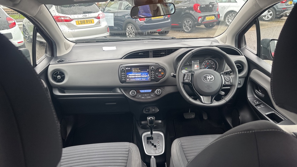Toyota Yaris 1.5 Hybrid Icon 5dr CVT Hybrid Hatchback - Image 10