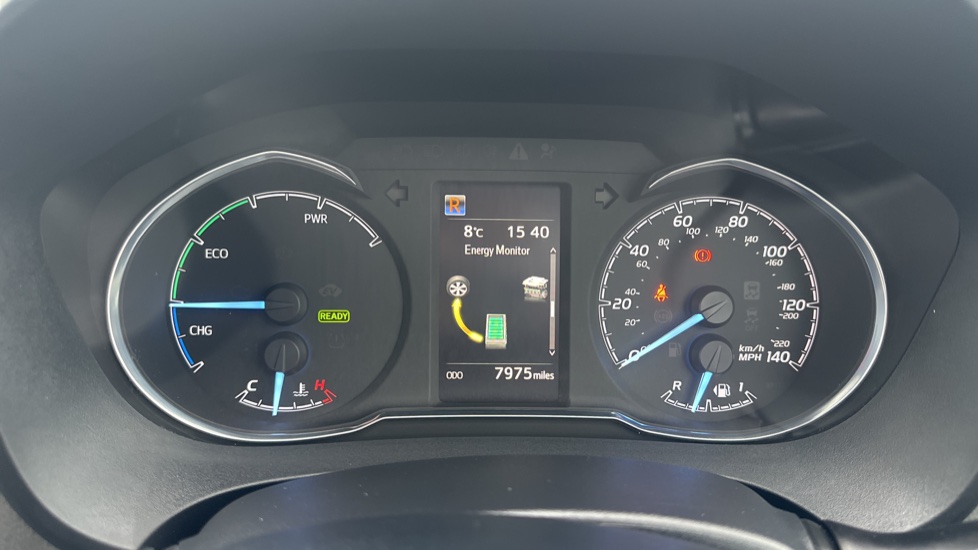 Toyota Yaris 1.5 Hybrid Icon 5dr CVT Hybrid Hatchback - Image 18