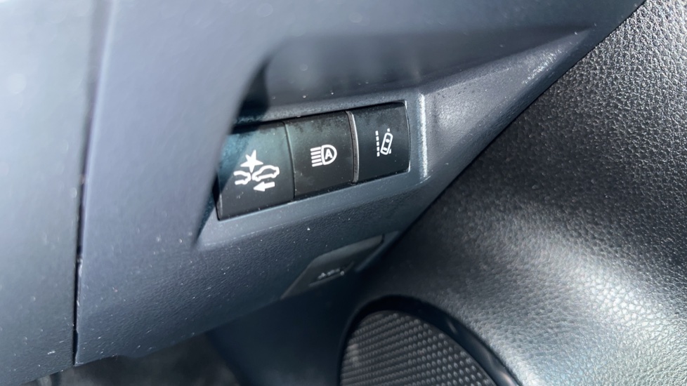 Toyota Yaris 1.5 Hybrid Icon 5dr CVT Hybrid Hatchback - Image 42