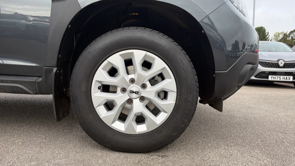 Dacia Duster 1.0 TCe 90 Expression 5dr Petrol Estate - Image 7