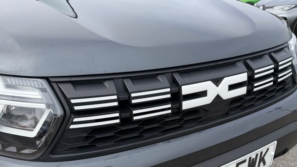 Dacia Duster 1.0 TCe 90 Expression 5dr Petrol Estate - Image 8