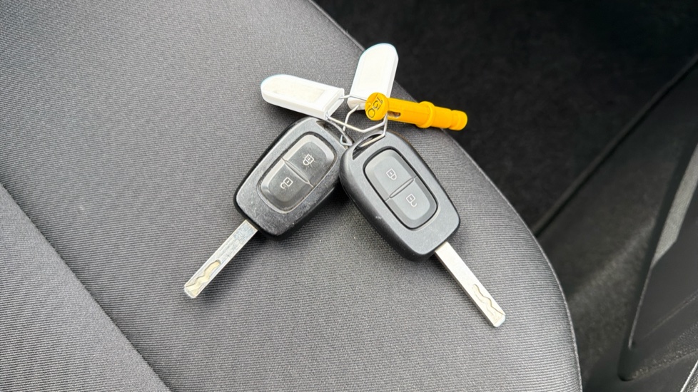 Dacia Duster 1.0 TCe 90 Expression 5dr Petrol Estate - Image 20
