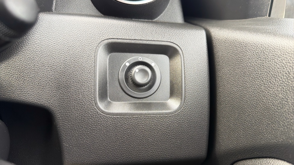 Dacia Duster 1.0 TCe 90 Expression 5dr Petrol Estate - Image 22
