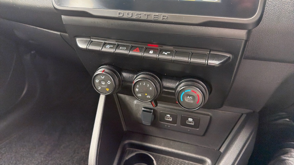 Dacia Duster 1.0 TCe 90 Expression 5dr Petrol Estate - Image 27