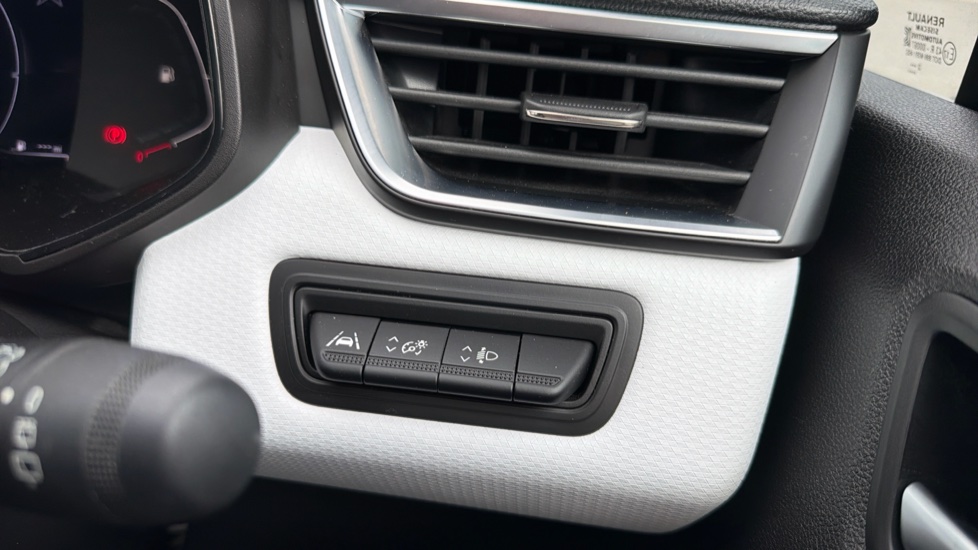 Renault Clio 1.6 E-TECH full hybrid 145 Techno 5dr Auto Hybrid Hatchback - Image 22