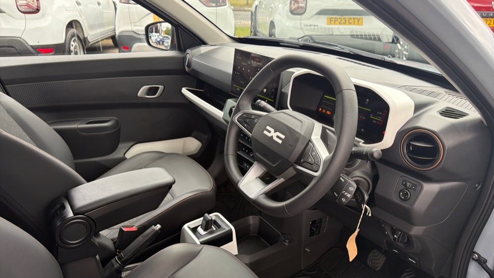 Dacia Spring 24kWh Extreme 100 75kW 5dr Auto Electric Hatchback - Image 11